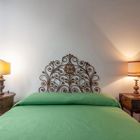 Aurora'S, Renaissance Suite, Historic Apartment, Pivot Location, Few Walks From All, Ac Bedroom Флоренция Экстерьер фото